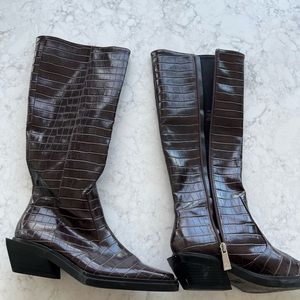 Zara - snakeskin boots never worn size 6.5